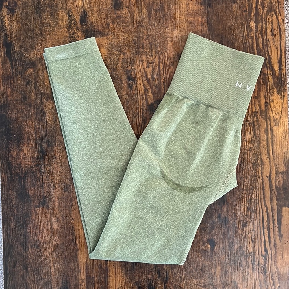 XS NVGTN Meadow Contour Seamless Leggings